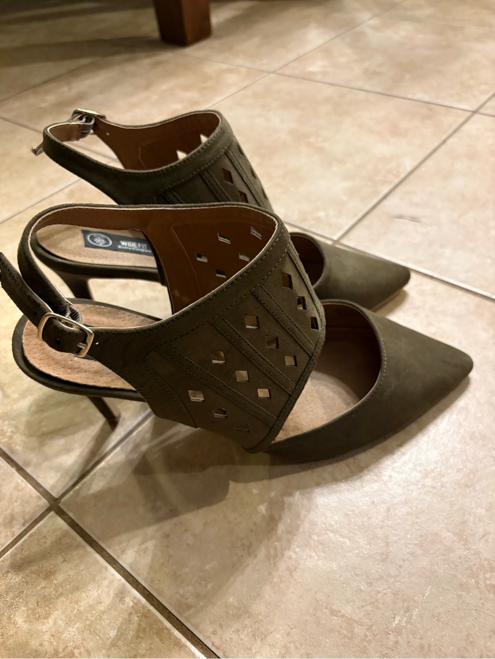 Women's Olive Cutout Pointed-Toe Slingback Heels Size 9